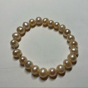 Pearl bracelet